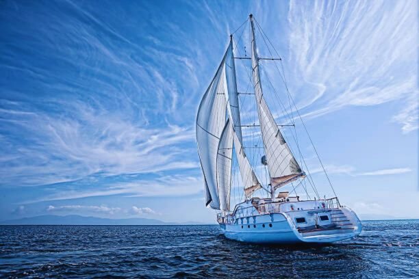 Passeio privado de barco premium em Cascais (5h)