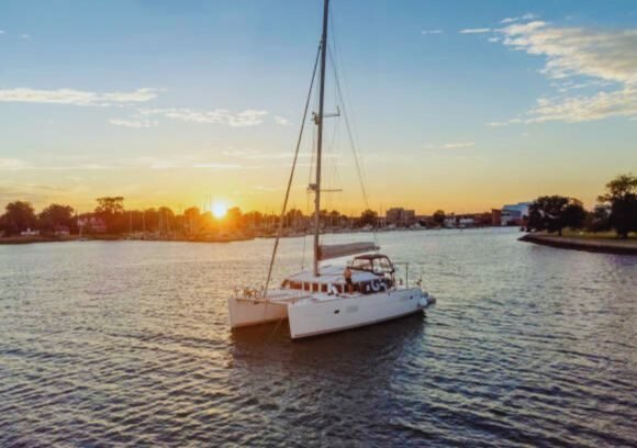 Private boat tours – Catamarã (3h)