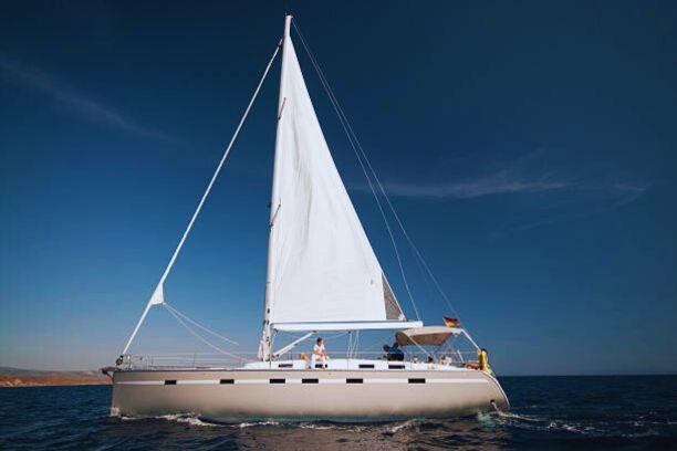Passeio privado de barco premium em Cascais (8h)