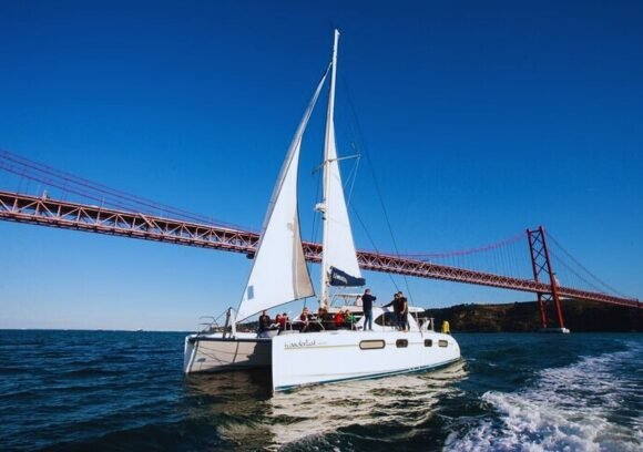 Passeio de Catamarã em Setúbal ou Tróia (4h)
