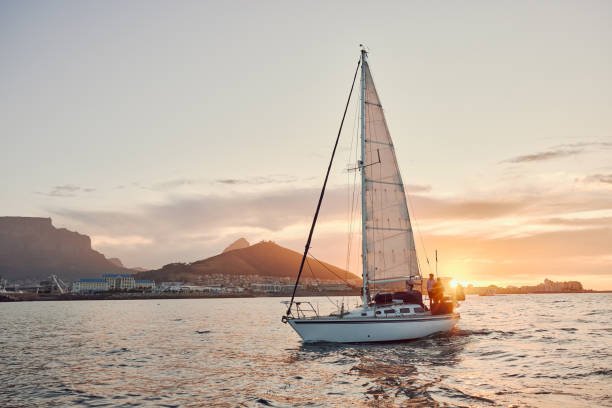 Passeio privado de barco com vinhos regionais