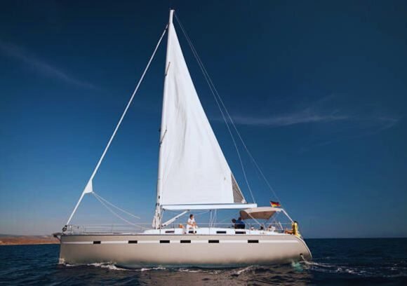 Passeio privado de barco de luxo em Cascais (8h)